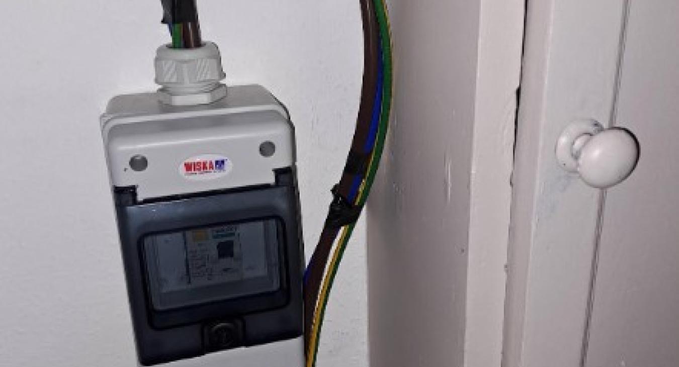 Installing power into the metal garage 40m from the house